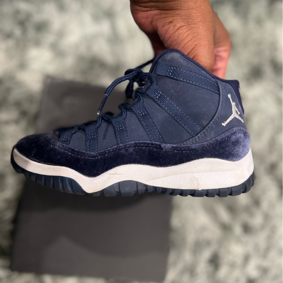 Used Air Jordan 11 Midnight Navy Size 13.5 - Picture 3 of 6
